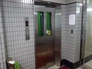 アートヒルズ本町ビルエレベーター