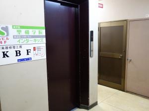 三双ビルエレベーター