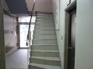 ビルハイタウン階段