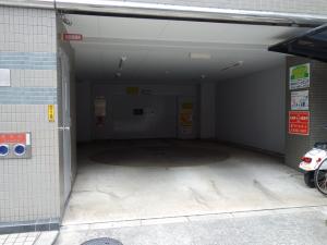 アツミビル駐車場