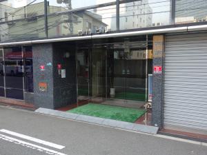 吉川ビルエントランス