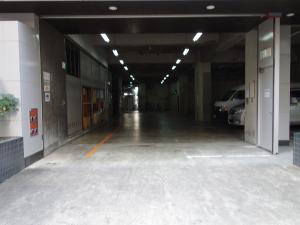 辰野新大阪ビル駐車場