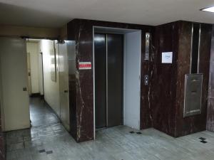 東海建物西本町ビルエレベーター