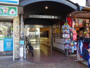 アベニュー心斎橋ビルエントランス