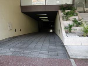 小山ビル駐車場