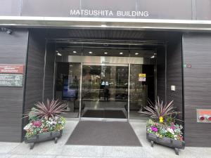 松下ビル　ビル玄関
