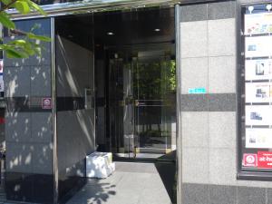サンタワー新大阪ビルエントランス