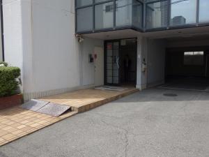 タカヤ大阪ビルエントランス
