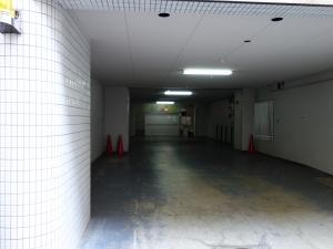 ヒカリ２１ビル立体駐車場