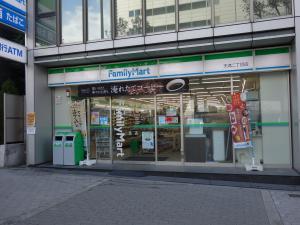 ＫＣ－ＤＯＤＯビル１階店舗