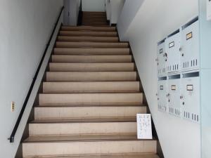 田中ビル階段