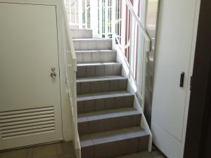 ビルネット新町ビル階段
