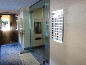 天満橋コープビルエントランス