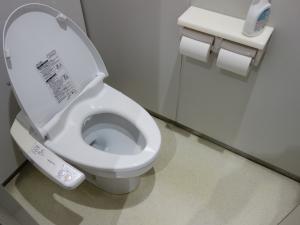 日販堂島ビル温水洗浄便座
