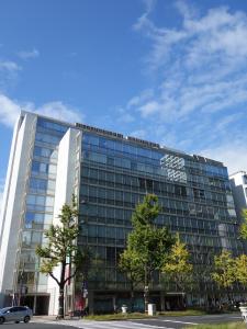御堂筋三井ビル外観