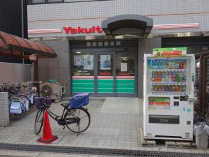 クレピス２１ビル１階店舗