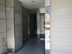 梅新パークビルエントランス