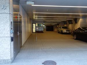 西村（ＮＩＳＨＩＭＵＲＡ）ビル駐車場