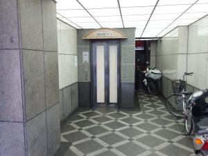 ＥＡＳＴ　ＢＵＩＬＤＩＮＧ（イーストビルディング）エレベーター