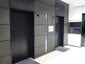 京橋フロントビルエレベーター