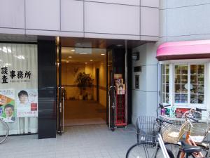 古林ビル本館（フルバヤシ）エントランス