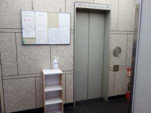銀泉桜橋ビルエレベーター