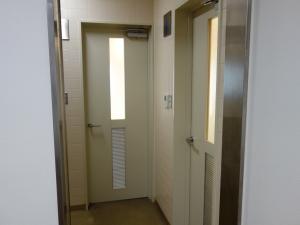 杉本ビル共用トイレ（男女別）