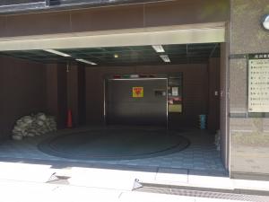 北浜東野村ビル立体駐車場