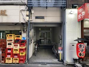 エイラ信濃橋ビル　ビル玄関