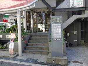 天満橋コードビルエントランス
