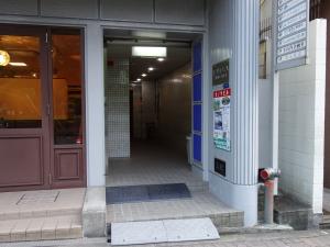 カノヤビルエントランス