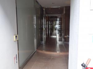 ＫＵＳ博労町エントランス