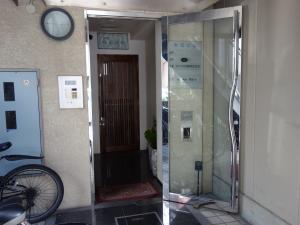 ラグジェリア京町堀ビルエントランス