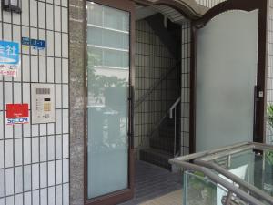 大阪文化会館ビルエントランス