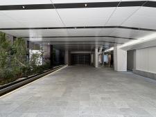 ＵＭＥＤＡ　ＥＡＳＴ　ＣＲＯＳＳエントランス