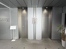 にっしんクリスタルビルエレベーター