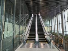 淀屋橋ステーションワン（ＹＯＤＯＹＡＢＡＳＨＩ　Ｓｔａｔｉｏｎ　Ｏｎｅ）エスカレーター
