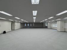 大阪岡本ビル室内