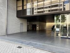 南森町ビル駐車場