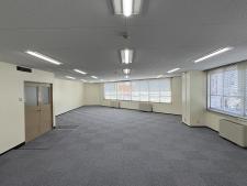 港振興ビル室内