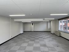 港振興ビル室内