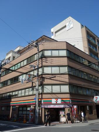 久幸ビル外観