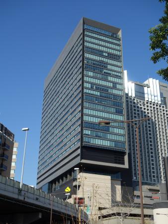 なんばスカイオ外観