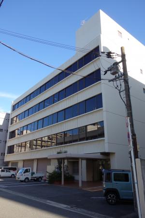 吹田江坂ビル外観