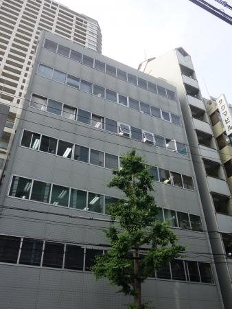 タイムスビル外観