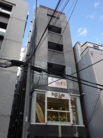 コムズビル外観