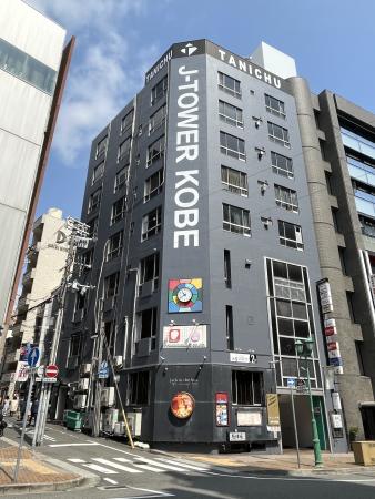 ループトアイースト 外観
