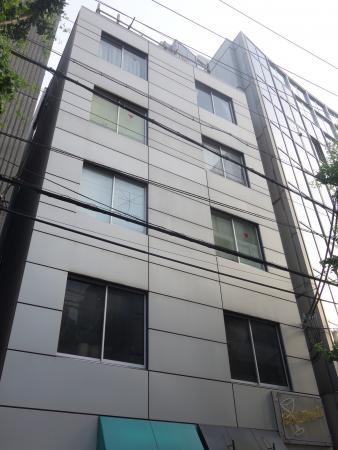 高分子工学第一ビル外観
