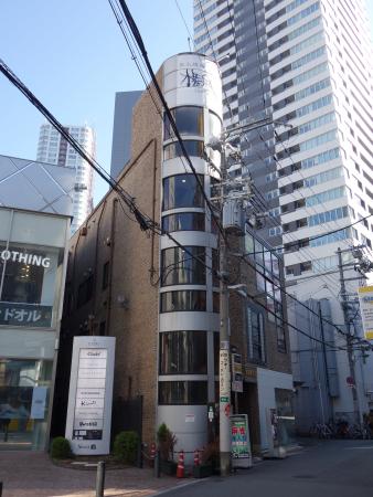 茶屋町ビル外観