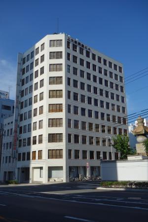 上六新興産ビル外観